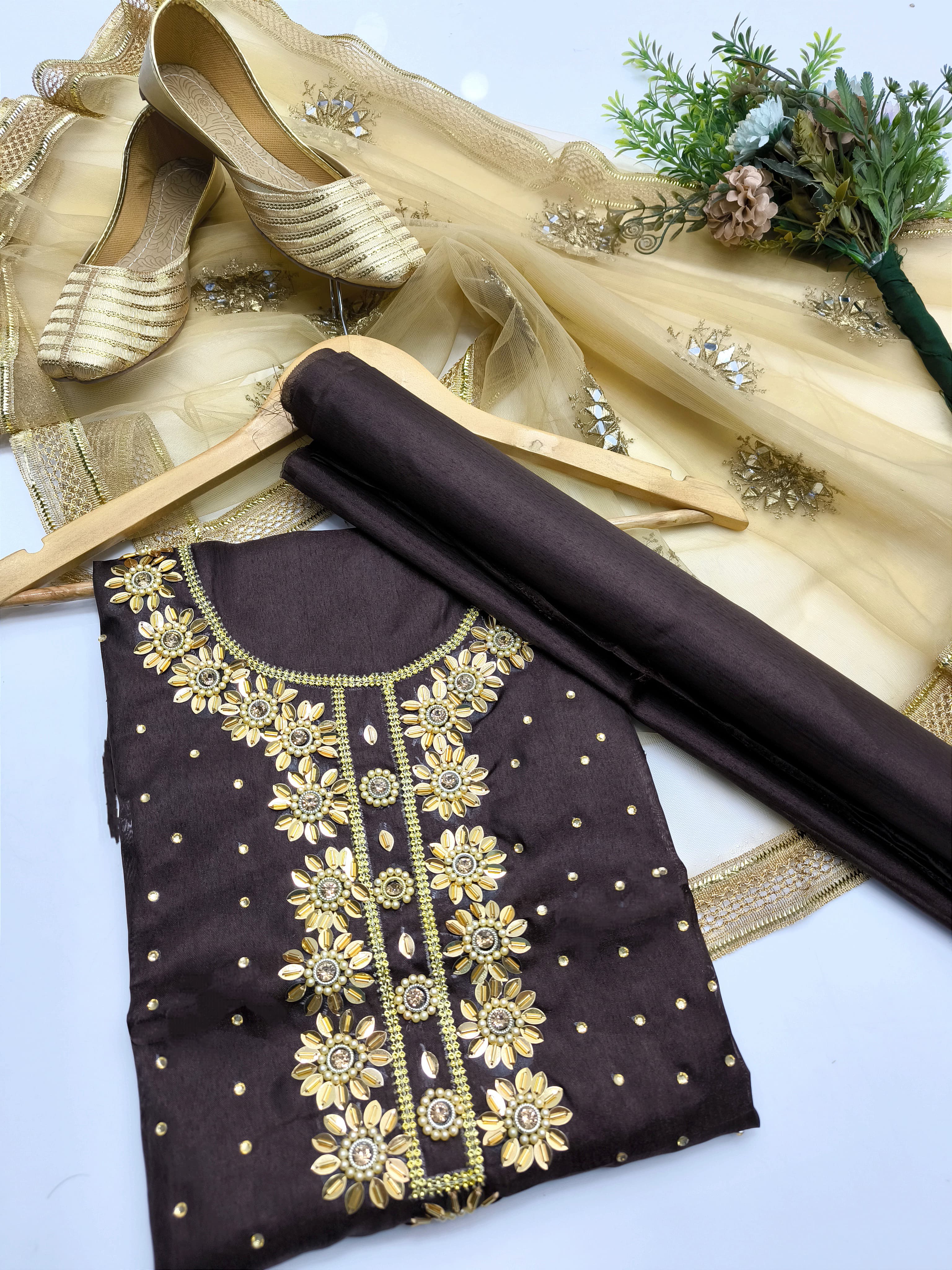 *Latest Handmade 4pc Dress*

❤️ Kattan Silk  Beautiful Handmade Mooti crystal Work & Kundan work shirt